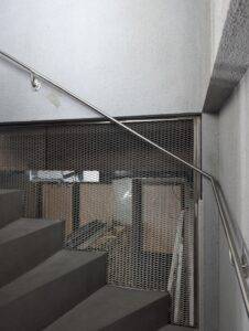 MAIN COURANTE ESCALIER PARIS RESTAURANT 6